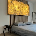 Love Room Valence ואלנס