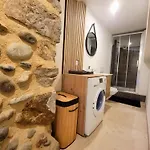 Love Room Valence ואלנס
