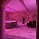 Love Room Valence *