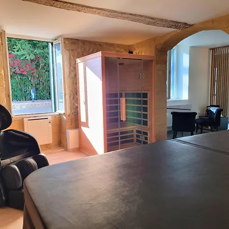 Love Room Valence Apartamento